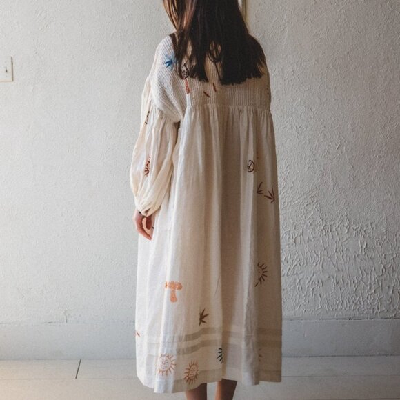 DISO Story MFG. Mon Dress - Second Trip - Picture 2 of 3